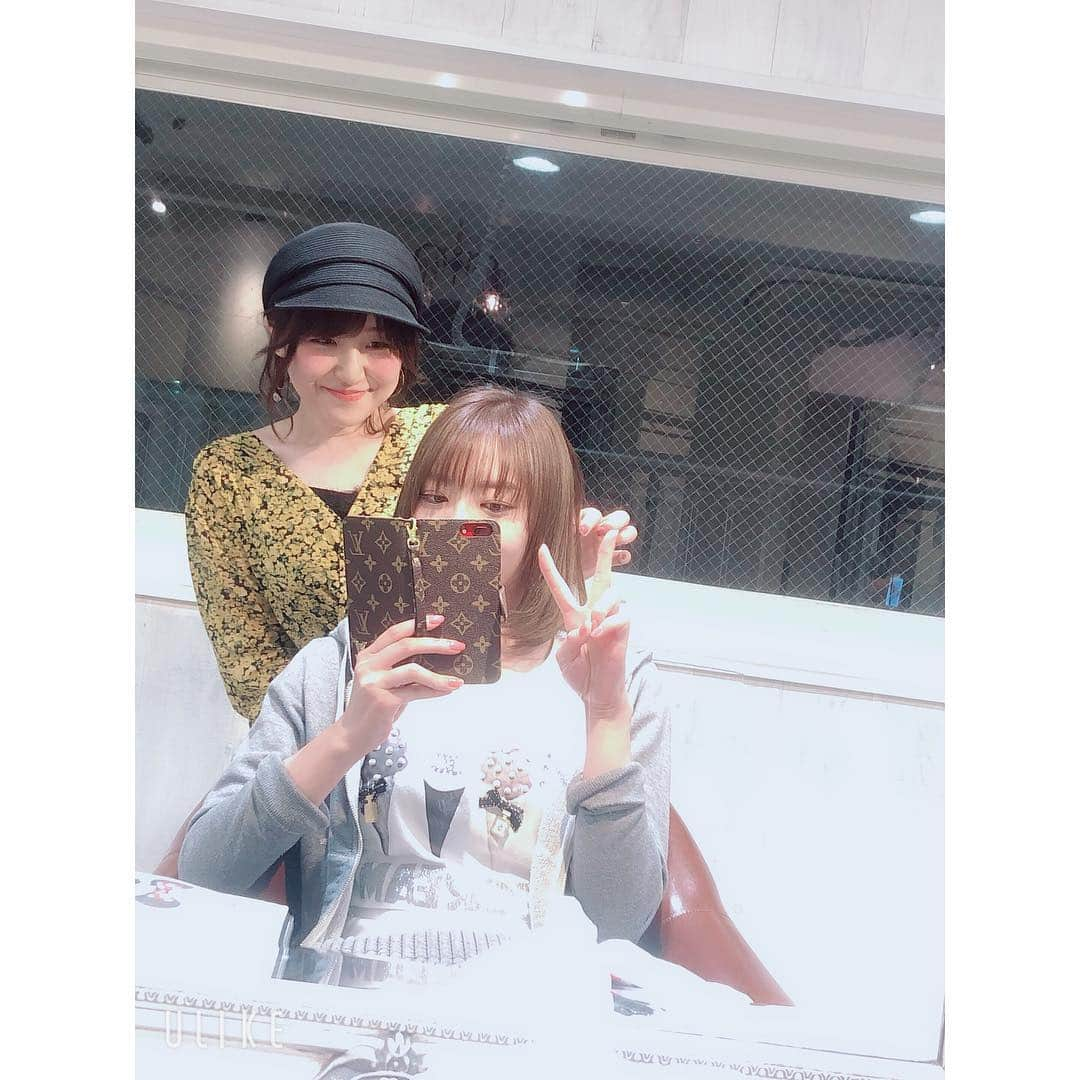 今村仁美さんのインスタグラム写真 - (今村仁美Instagram)「@mariekyamepippi  亀ちゃんに綺麗にしてもらった🥰 髪生き返った✨ 今回のカラーは、 9プラチナアッシュ + 9モノトーン + 9ナチュラルブラウン です🐰🎵 来月の撮影もたのしみ～🌸 . . . #newcolor #hair#color#beauty#treatment#happy#サラツヤ」4月9日 15時52分 - imamura_hi