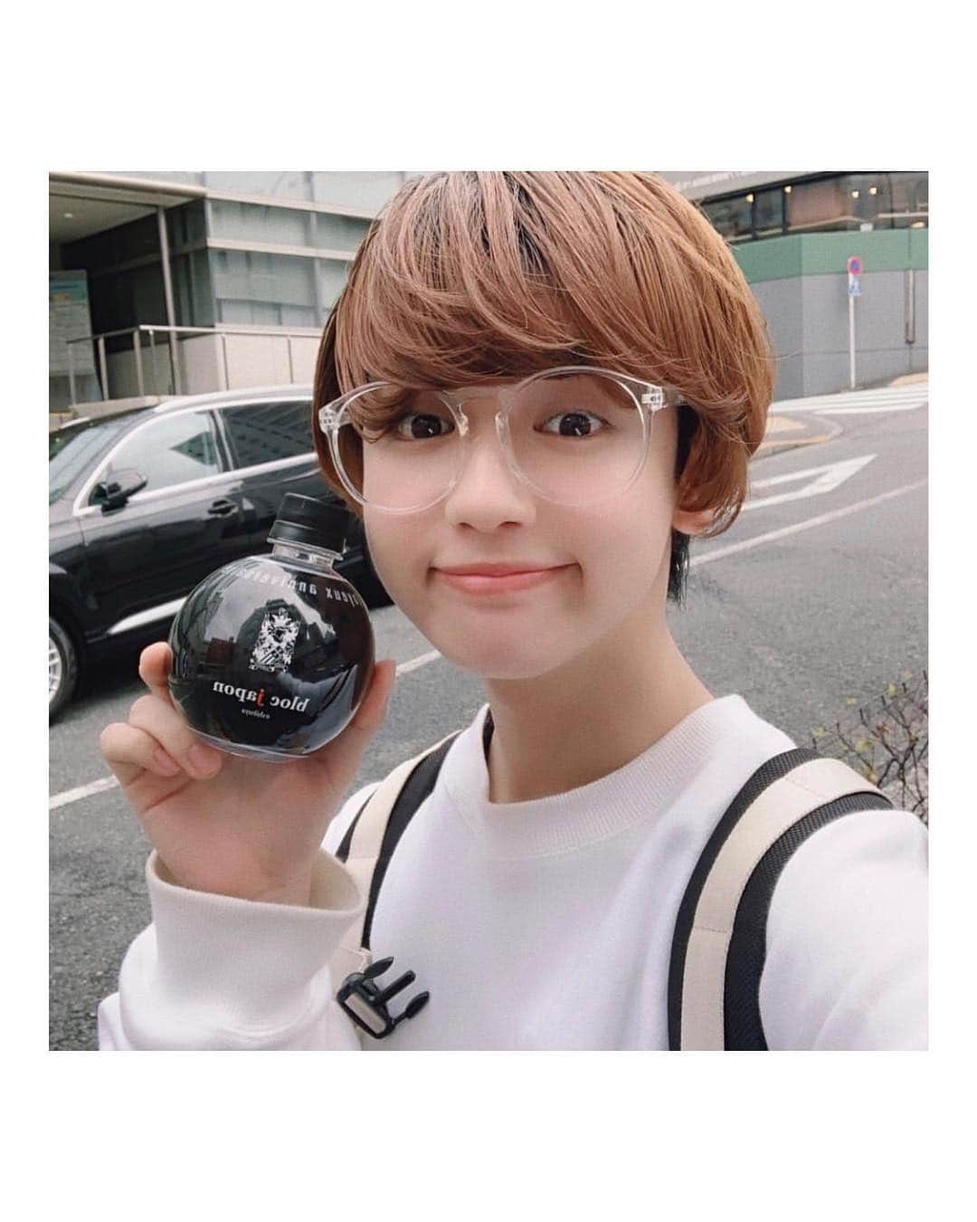 blocさんのインスタグラム写真 - (blocInstagram)「撮影前 . カットとヘアスタイリングをさせていただきました。 . ありがとうございました。 . model/ @aaaoe__ hair/ @kogure_tomohiro」4月9日 16時10分 - bloc_japon