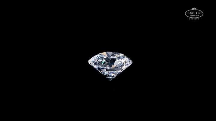 エクセルコ ダイヤモンド 婚約指輪♔結婚指輪のインスタグラム：「. ダイヤモンドは〝輝き〟で選ぶ時代へ。 . 世界で最も美しく輝く〝アイディアルラウンドブリリアントカット💎〟を発明した一族が創るカッターズブランドEXELCO DIAMOND。 200年の伝統を継承し、ダイヤモンドの本物の価値を未来へと繋ぎます。 . ブランドムービーの続きはプロフィールのリンク先よりご覧いただけます。 . . 店舗一覧 東京本店/盛岡店/仙台店/新潟店/青山店/町田マルイ店/横浜店/みなとみらい店/大宮店/宇都宮店/高崎店/静岡店/浜松店/金沢店/長野店/松本店/名古屋本店/大阪店/梅田店/京都店/神戸店/広島店/ヒルトン福岡シーホーク店/博多マルイ店/福岡店/小倉店/長崎ハマクロス411店/熊本店 . #エクセルコダイヤモンド #exelcodiamond」