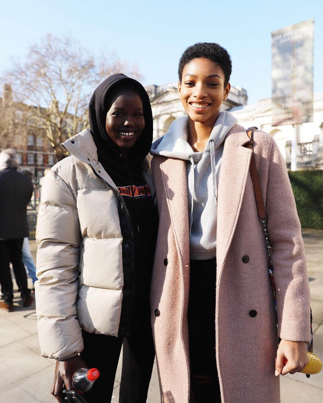 Droptokyoさんのインスタグラム写真 - (DroptokyoInstagram)「LONDON STREET STYLE @drop_london  #streetstyle#london#streetscene#streetfashion#streetwear#streetculture#fashion#film#filmphotography #LFW#AW19#londoner#styleblogger#fashionshow#fashionmodeles#mood#fashionweek#photography#instafashion#fashionstyling#models#highfashion#fashionstyle#fashionstyling#photographer#style Photography: @yuri_horie_」4月9日 16時32分 - drop_tokyo