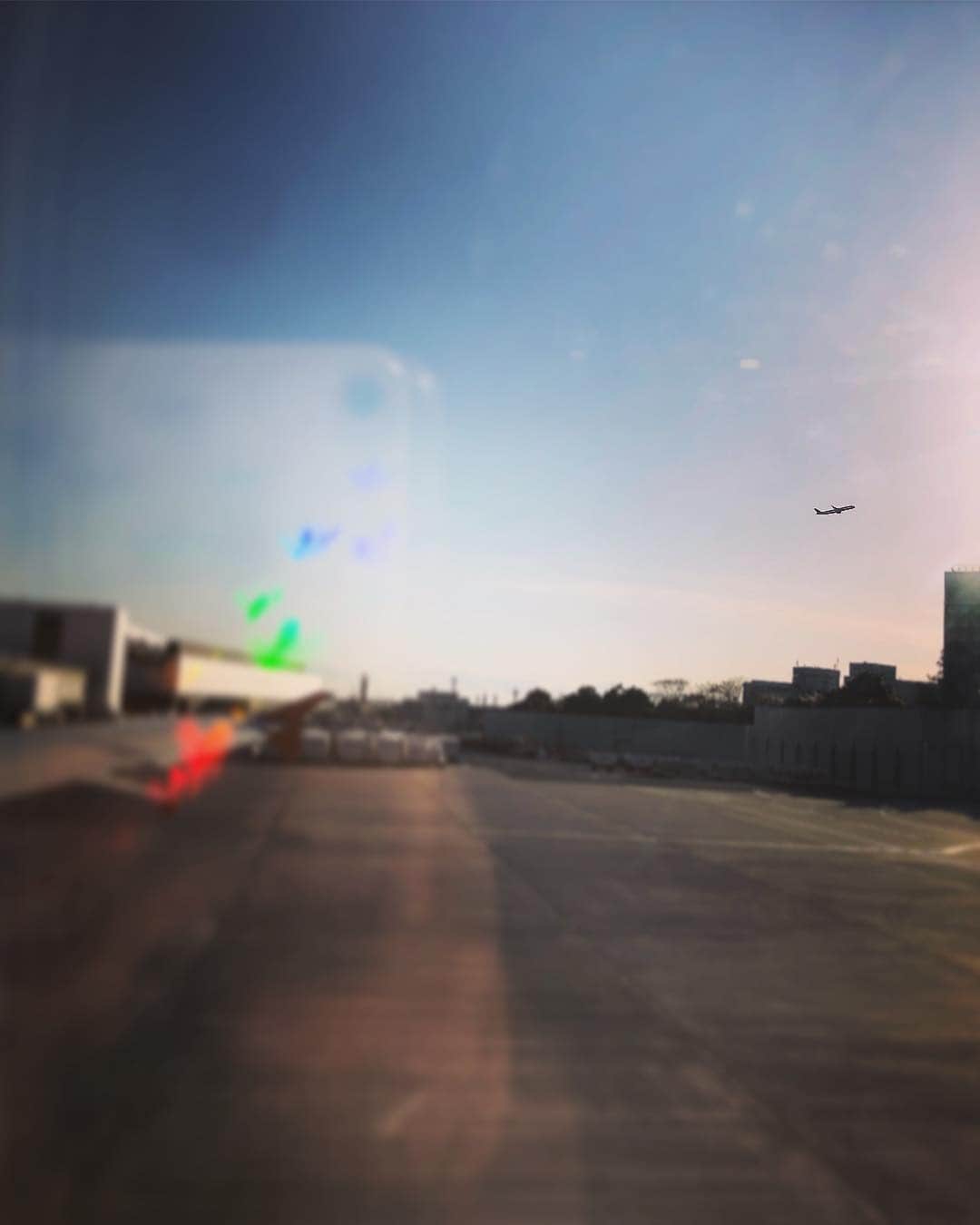 井上侑さんのインスタグラム写真 - (井上侑Instagram)「いつも電話を切る時 「がんばりなさいよ」と言ってくれた 大好きな人に会いに行ってきます。  #愛媛 #松山 #airport」4月9日 16時41分 - yuinouehappy