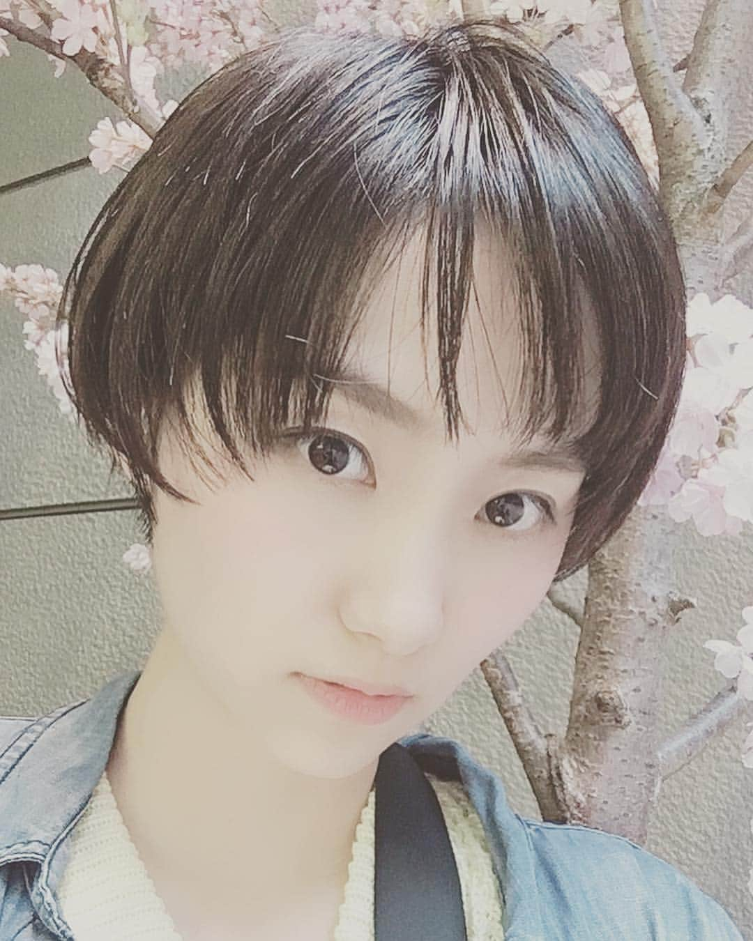 右手愛美さんのインスタグラム写真 - (右手愛美Instagram)「#gardentokyo  ヘアカット！！！！💇‍♀️🌸🌸 @gt_hiro_bae」4月9日 16時59分 - utemanami