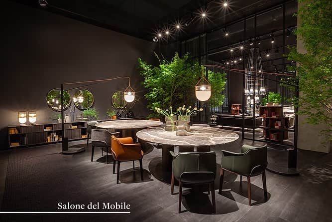 Poltrona Frauさんのインスタグラム写真 - (Poltrona FrauInstagram)「The "Connecting Experiences" collection presented at @isaloniofficial. Design by Ludovica + Roberto Palomba, Jean-Marie Massaud, Roberto Lazzeroni, Neri&Hu, GamFratesi, and a new collaboration with Tristan Auer. Connect with Poltrona Frau. Hall 20, Stand E01-F04. – #PFconnectingexperiences #PoltronaFrau #SaloneDelMobile2019 #SaloneDelMobile #isaloni2019 #MilanDesignWeek #MDW2019」4月9日 17時10分 - poltronafrauofficial