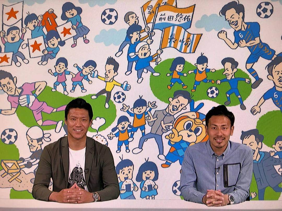 赤星拓さんのインスタグラム写真 - (赤星拓Instagram)「J-SPORTS foot Wednesday 84年生まれ、同郷、互いに昨シーズンをもってプロサッカー選手を引退した前田悠佑 @y.maechan6 と共演させてもらいました！ 彼が長崎の皆様に愛される理由がよく分かりました❗️ 楽しかった❗️嬉しかった❗️ またこれからも一緒に盛り上げていこう❗️ 【放送日時】 4月10日水曜日 午後10時から10時30分 （J-SPORTS2を予定） （再放送多数）  是非チェックして下さい^_^ #jsports  #foot #プロサッカー選手の引退 #セカンドキャリア #挑戦 #同級生 #前田悠佑  #ヴィファーレン長崎  #普及インストラクター #サガン鳥栖 #赤星拓 #ベストアメニティ  #土屋さんをはじめj-sportsスタッフの皆様ありがとうございました！」4月9日 17時11分 - akahoshi.taku_1