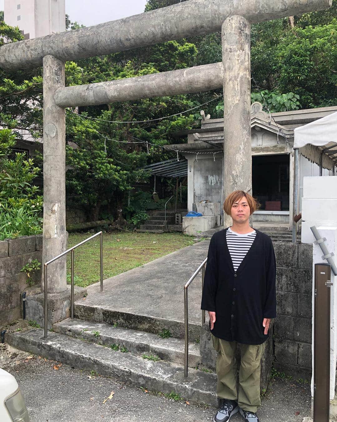 DUTTCHさんのインスタグラム写真 - (DUTTCHInstagram)「感謝。  無事ツアー終わり、最後にええ時間を くれた島の氏神さまに感謝を。」4月9日 17時23分 - uzmkduttch
