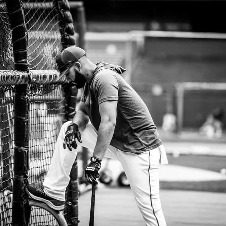 ノマー・マザラのインスタグラム：「Trust the process, and watch the dreams turn into reality. 🙌🏼💪🏼✨☄️ #togetherwe」