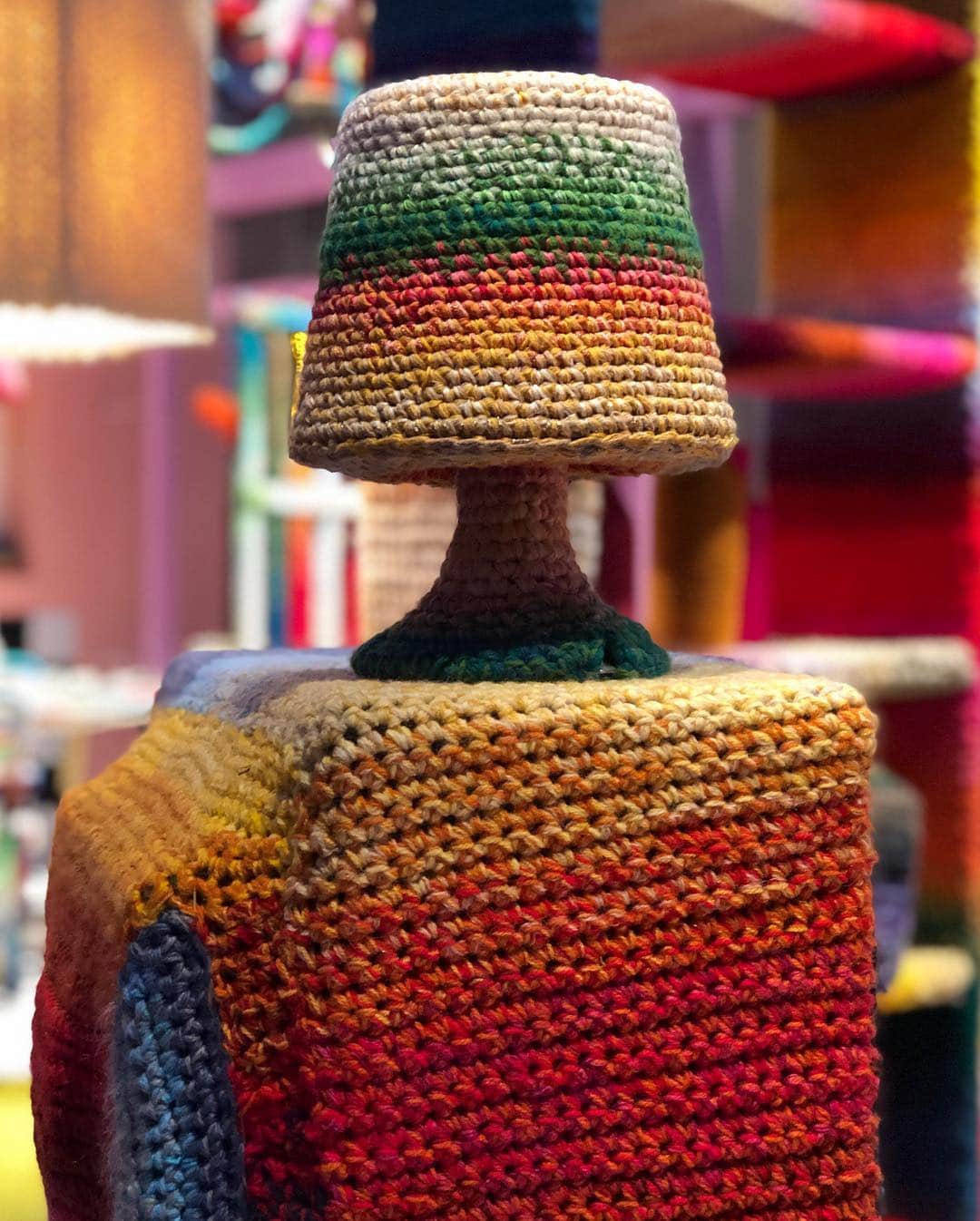 Vogue Italiaさんのインスタグラム写真 - (Vogue ItaliaInstagram)「#homesweethome 💚 For this new edition of Milan Design Week, #AngelaMissoni @missbrunello has entrusted the @missoni space in Via Solferino to the visionary @alessandra.roveda who, with her love of covering furnishing and objects from the past in colorful woollen threads, has created a fantastic environment within the space. Swipe to take a look and check our Stories to see more about #MDW #Missoni - pics by @manuelsinopoli」4月10日 3時29分 - vogueitalia