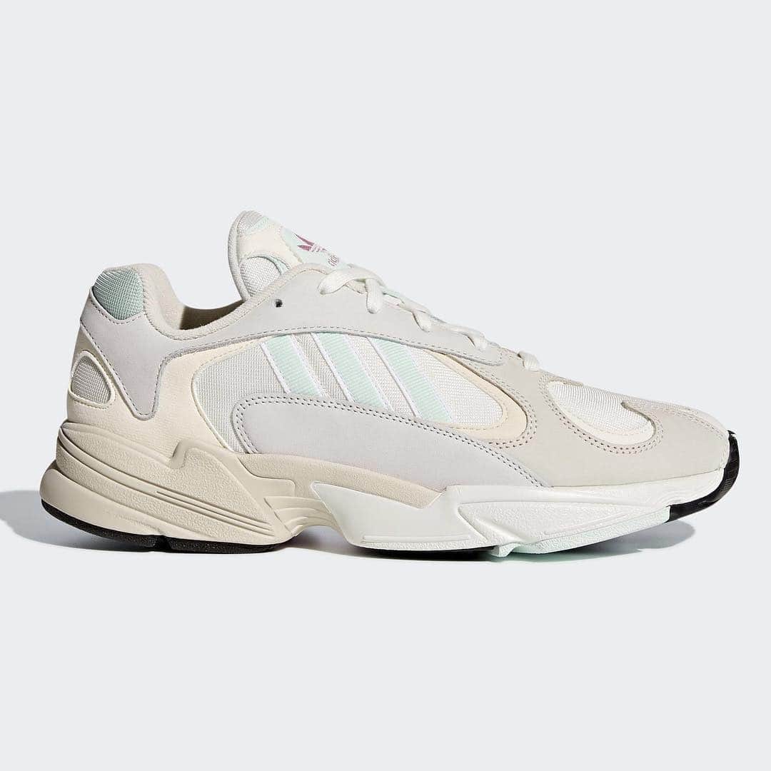 Sneaker Newsさんのインスタグラム写真 - (Sneaker NewsInstagram)「The adidas Yung-1 continues its trend of understated tones as this light off-white and icy mint pair up for a muted colorway. Would you like to see some louder hues? Hit the link in bio for more.」4月10日 3時55分 - sneakernews