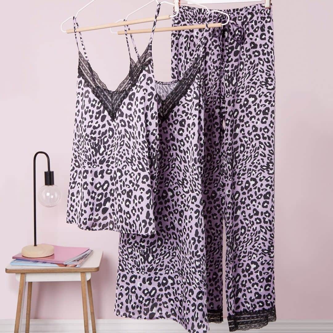 プリマークさんのインスタグラム写真 - (プリマークInstagram)「Leopard print love ❤️ Prices starting from £6/€7 (Available in: 🇬🇧🇩🇪🇳🇱🇦🇹🇧🇪🇮🇪🇫🇷🇮🇹🇪🇸🇵🇹) #Primark #nightwear」4月10日 4時00分 - primark