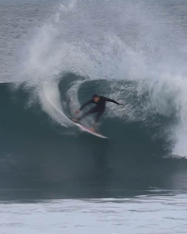 のインスタグラム：「@jackfreestone putting on a rail game clinic at Bells in preparation for the #RipCurlPro Bells Beach 🔥 Video: @zaclovelessphoto」