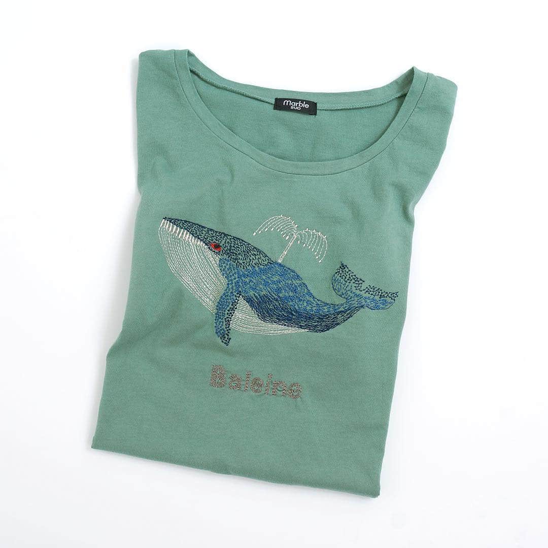 marbleSUD(マーブルシュッド) のインスタグラム：「【新作紹介】盛夏コレクションから刺繍TEEが早くも入荷！くじら好きの皆さま、これは見逃せませんよ！ ・ #marblesud #マーブルシュッド #新作 #夏 #new #刺繍 #クジラ #tshirt #ファッション #コーデ」