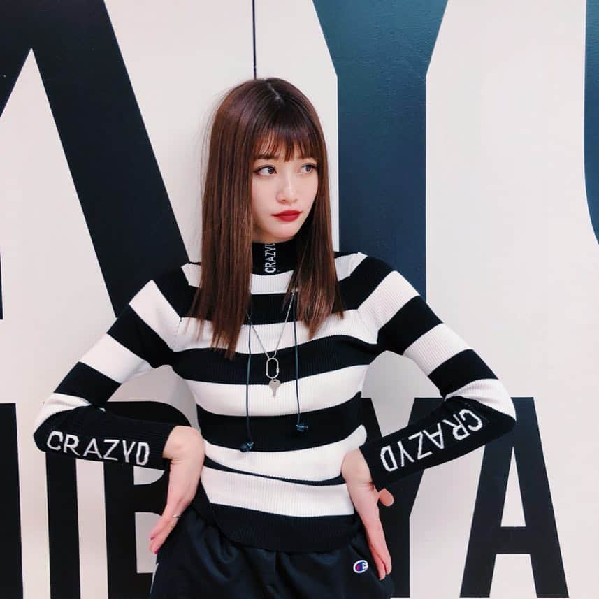 生見愛瑠さんのインスタグラム写真 - (生見愛瑠Instagram)「🏁🖤🏁🖤 #めるのふく #めるサイズ #ootd」4月9日 19時38分 - meru_nukumi