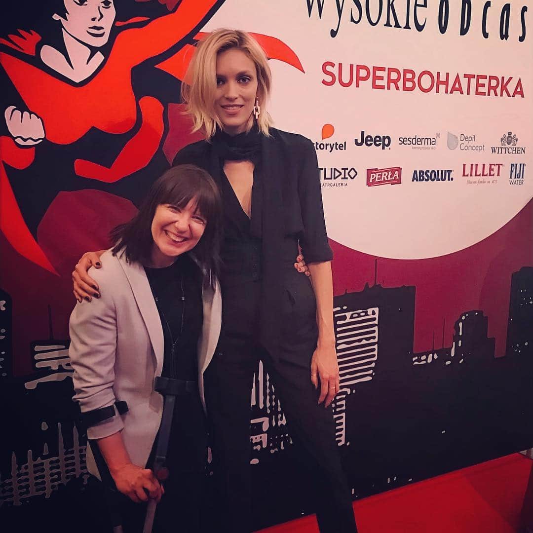 アニヤ・ルービックさんのインスタグラム写真 - (アニヤ・ルービックInstagram)「Bardzo dziękuje za piękny i pełen emocji wieczór. Jestem zaszczycona ,że drugi rok z rzędu zostałam nominowana do „Superbohaterki Wysokich Obcasów”. Gratuluję z całego serca Iwonie Hartwich, która od lat walczy o podstawowe prawa dla najsłabszych! Dziękuje Wysokim Obcasom za możliwość poznania tych wszystkich wspaniałych kobiet!」4月9日 20時14分 - anja_rubik