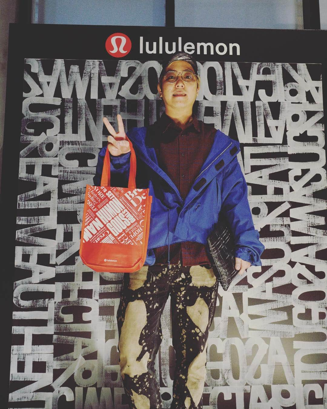 ジローさんのインスタグラム写真 - (ジローInstagram)「友達とルルレモン原宿のオープン記念に行った記念。 #lululemon #ヨガ始めるわ #嘘ですすみません」4月9日 20時29分 - jiroisjiro7