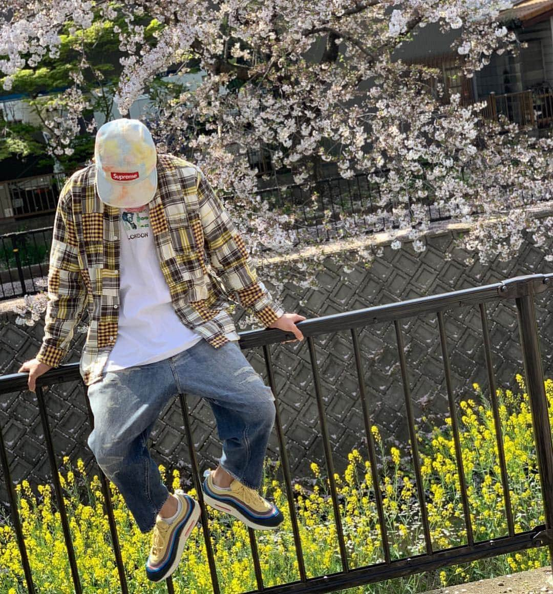 japanese_sneaker_style_magさんのインスタグラム写真 - (japanese_sneaker_style_magInstagram)「. . . #ジャパスニピックアップ . . . model➡️ @yakibeef8091 👟 #NIKE #airmax971 を使った#スニーカーコーデ ✨✨ ぜひ皆さんも参考にしてみては？💥💥 . . . #ジャパスニ #ジャパスニ女子 #ジャパスニピックアップ #sneaker #kicks #スニーカー #スニーカーコーデ #スニーカー男子 #スニーカー女子 #ナイキ #ナイキスニーカー #Airmax #Airmax97 #Airmax1 #airmax971sw #エアマックス #seanwotherspoon #supreme #supremenyc #シュプリーム」4月9日 20時43分 - japanese_sneakerstyle