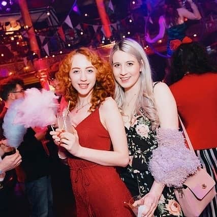ベッキー・クルーエルのインスタグラム：「⚘」