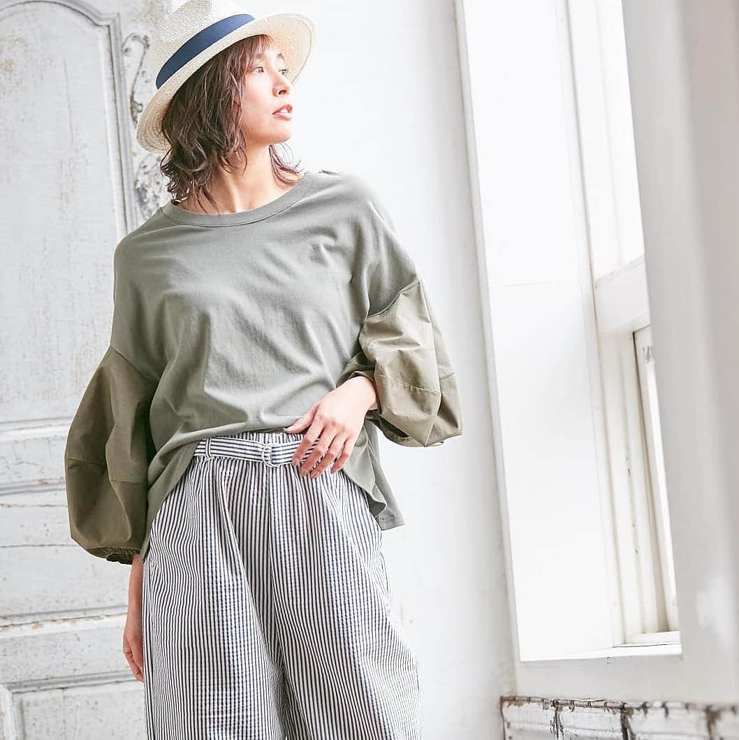 エンジェリーベさんのインスタグラム写真 - (エンジェリーベInstagram)「. . . . ★New Arrival★ no.29288 【授乳しやすい】ボリュームスリーブ異素材プルオーバー . . . 程よい厚みのカットソー素材でシーズンスイッチから大活躍！異素材に切り替えたボリュームスリーブがアクセント。ひと味違った大人のカジュアルスタイルが完成します✨ . . . . ▽画像をタップすると商品の詳細が確認できます . . .」4月9日 21時09分 - angeliebe_official
