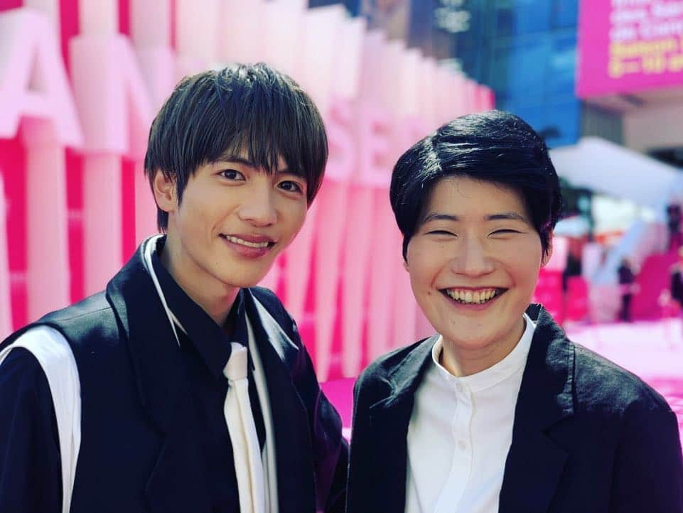 志尊淳さんのインスタグラム写真 - (志尊淳Instagram)「team JUNICHI. チーム潤一  #CANNESERIES #藤井美菜さん #プロデューサー河村さん #北原監督 #広瀬監督 #素晴らしき人達」4月9日 21時19分 - jun_shison0305