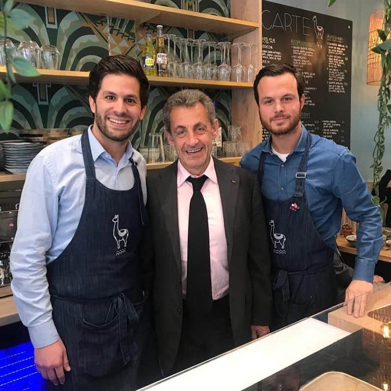ニコラ・サルコジのインスタグラム：「A deux pas de mes bureaux, @amaurydumont et @thomasedws viennent d’ouvrir @mikunaparis un  petit restaurant d’inspiration péruvienne où l’on se régale de délicieux ceviches. Comme de nombreux Français, ils se sont lancés  dans leur projet entrepreneurial, avec passion, énergie et volonté. Cela me plait ! Merci à eux de m’avoir fait découvrir leur univers. NS」