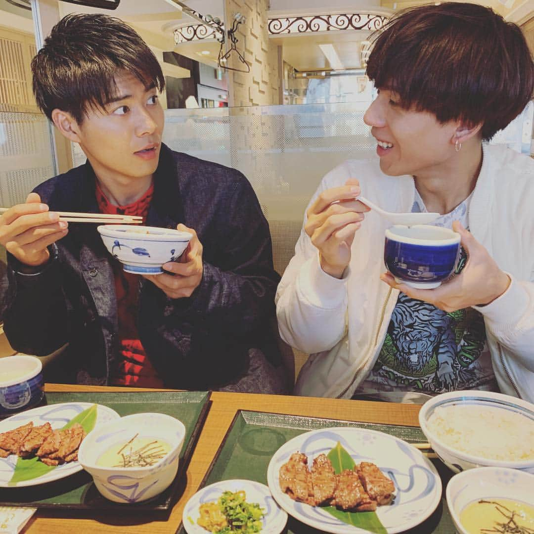 BOYS AND MENさんのインスタグラム写真 - (BOYS AND MENInstagram)「今日は取材日でした☺️ お昼に牛タンを食べました(^^) #ボイメン #辻本達規 #吉原雅斗 #小林もいました」4月9日 22時26分 - boysandmen_official