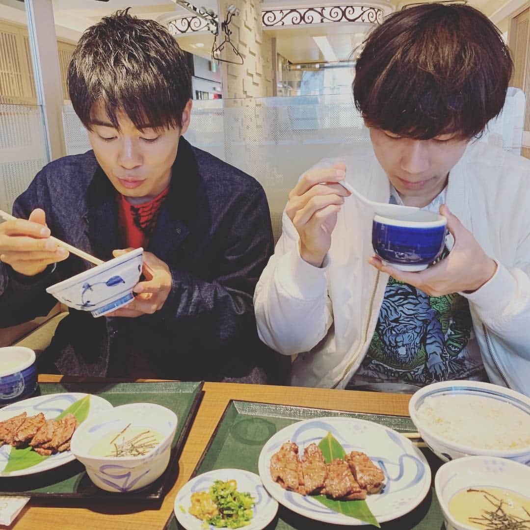 BOYS AND MENさんのインスタグラム写真 - (BOYS AND MENInstagram)「今日は取材日でした☺️ お昼に牛タンを食べました(^^) #ボイメン #辻本達規 #吉原雅斗 #小林もいました」4月9日 22時26分 - boysandmen_official