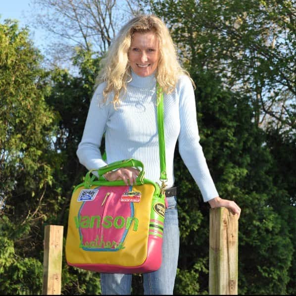 のインスタグラム：「➡️ Look how great our customer Sue Fetherston looks wearing our #starbag and #racing wearing our #armoredjacket #vanson #leatherbag #instafashion #vansonleathers #heirloomquality #fashionwomen #instacool」