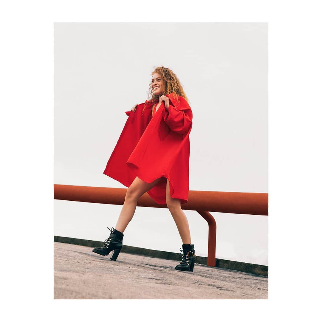 Schutzのインスタグラム：「Walking on a dream  #schutzfall #unlockyourcity」