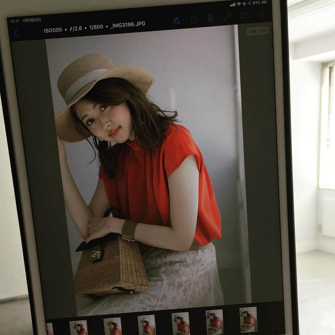 Maya Shiraiさんのインスタグラム写真 - (Maya ShiraiInstagram)「今日は @feerichelu lu 夏物撮影💕😊 modelはファッション雑誌Ray 専属モデルの✨@matsumoto_erika ちゃん 💕  カメラマン📸  @kazuo_onodera ✨✨ 今日は寒かったのに半袖で😭ロケ沢山になってしまってごめなさい😱😱😱 長丁場の撮影ありがとうございました💕今日も可愛かったな😊💕 #feerichelu_style  #feerichelu」4月9日 23時19分 - maya.shirai