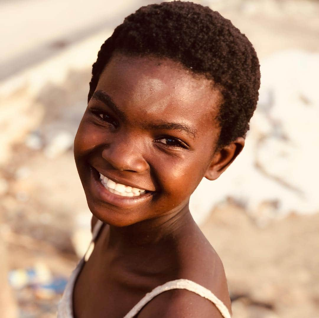 Whindersson Nunesさんのインスタグラム写真 - (Whindersson NunesInstagram)「Sorrisos que colhi em Moçambique 😁🇲🇿」4月9日 23時37分 - whinderssonnunes