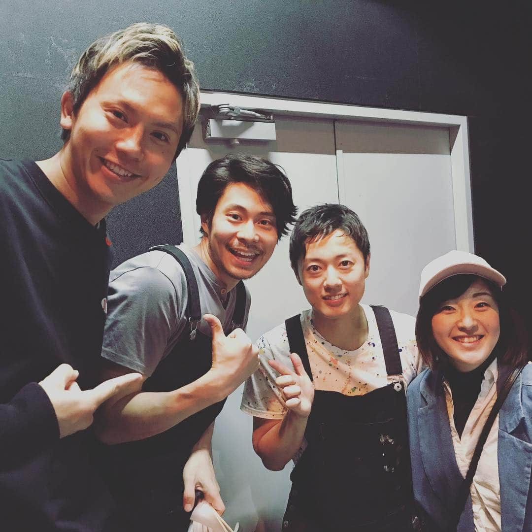 岡田亮輔さんのインスタグラム写真 - (岡田亮輔Instagram)「康介と原田さんのトンダカラを観劇しました✨😊✨ 笑いあり涙ありの最高のエンターテイメントでした👏 センスとお洒落の固まりでした✨✨✨ ブラボー👏👏👏 #トンダカラ #観劇 #お洒落 #センス #ブラボー #鯨井康介 #原田優一 #最高🤣」4月9日 23時38分 - ryosuke.okada0216