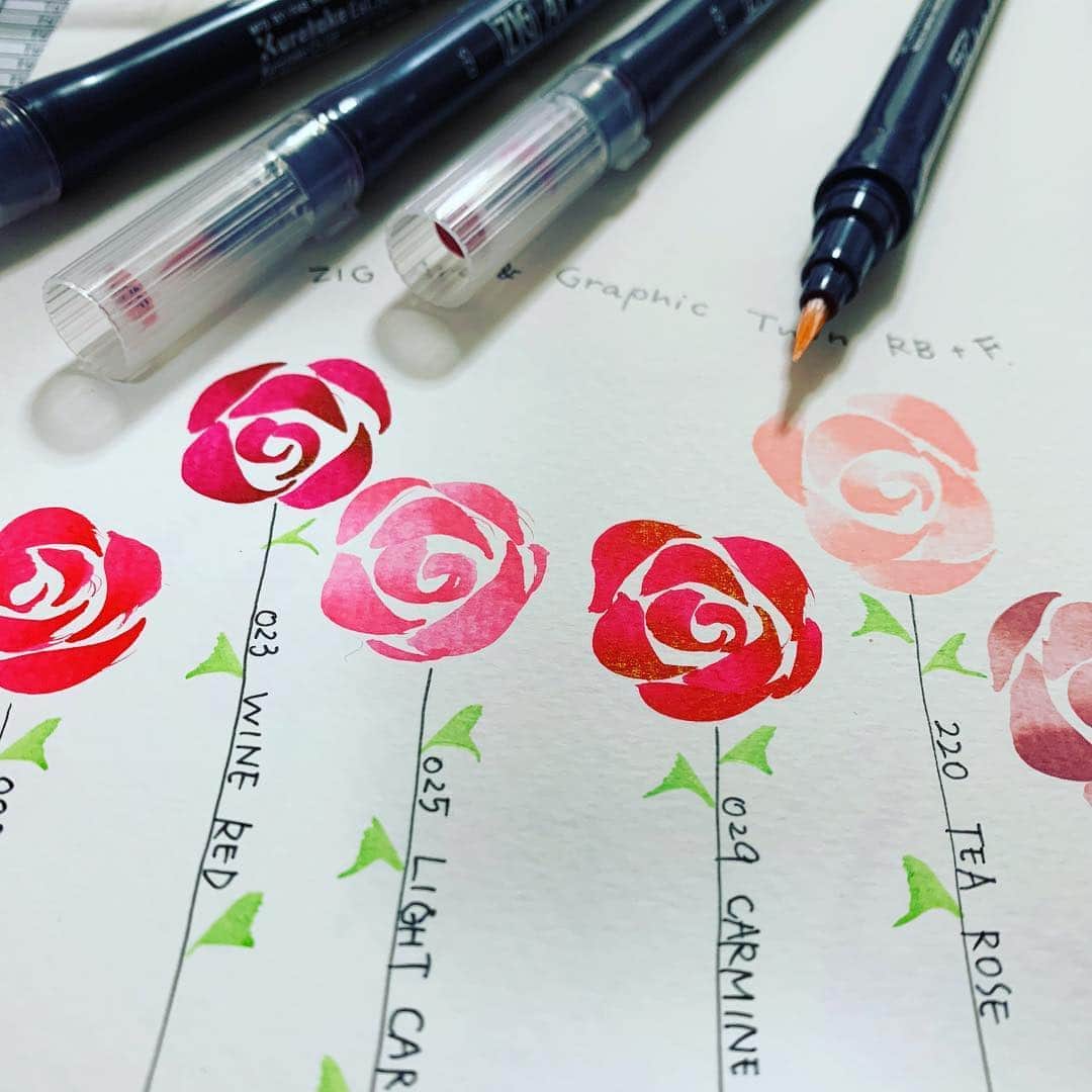 Kuretakeさんのインスタグラム写真 - (KuretakeInstagram)「Ideal for design,illustration,rubber stamping and card making. 【ZIG Art & Graphic Twin RB+F】TUT-95 #coloriage #colors #ZIG #graphictwin #flamingo #lemon  #rose #brush #colorbrush #waterbaseddyeink #水性染料インク」4月9日 23時40分 - kuretakejapan