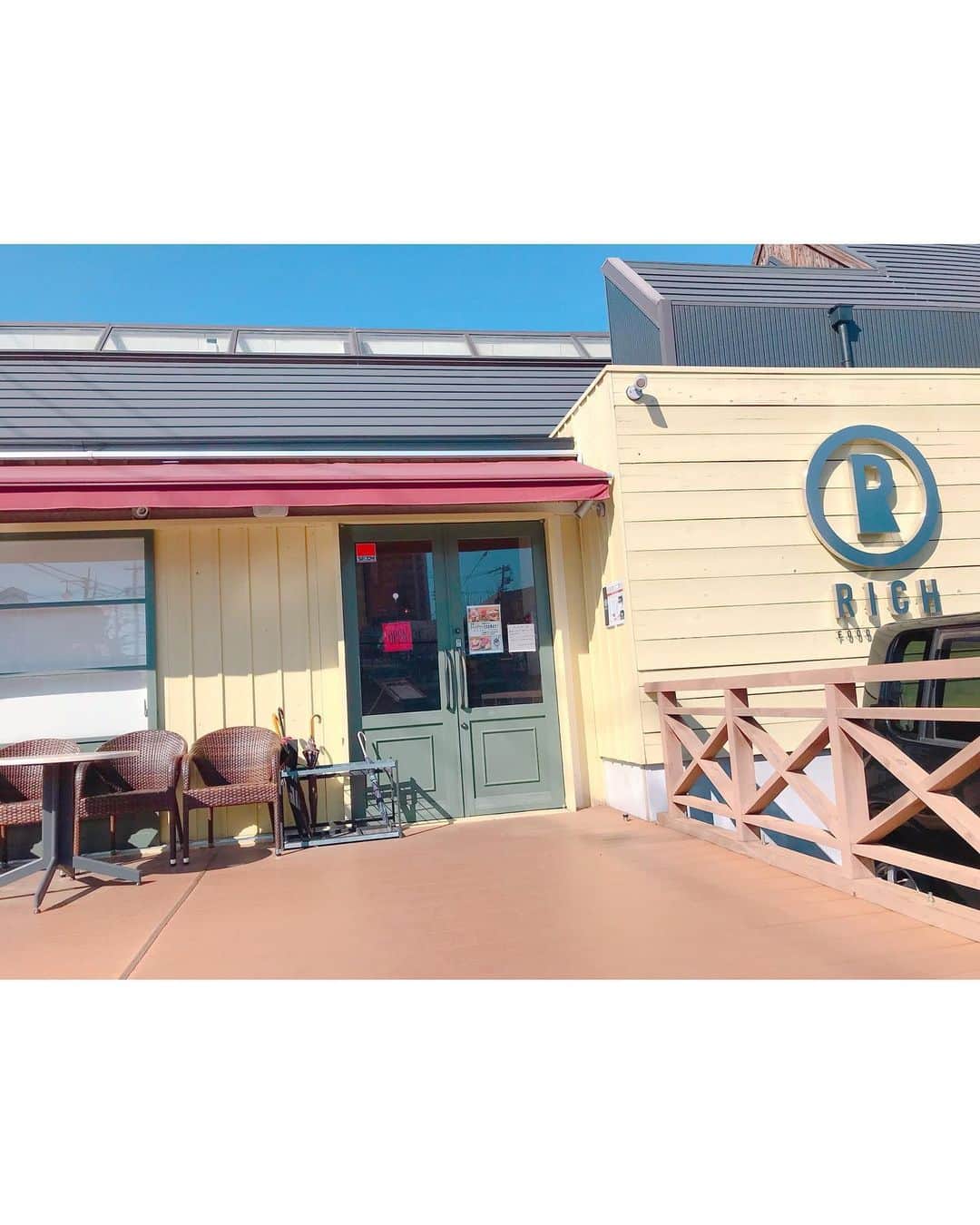 沢井里奈さんのインスタグラム写真 - (沢井里奈Instagram)「♡ . Hoi Hoi Handa Branch RICH🏝🌺✨ . いちごボンボン🍓🌸 . ふんわり軽めの生クリームで 甘過ぎず食べやすかったです☺️💓💓 大好きなパンナコッタも入ってた🍮💭 . ハートのパンケーキも付いてて とっても可愛かったです🥞❤️ . . #さわーコーデ 👗💝 onepiece♡ #lerevevaniller . #rich #caferich #hoihoi #hoihoihandbranch #cafe #sweets #foodstagram #photogenic #ootd #coordinate #fashion #instagood #instagramjapan #japanesegirl #リッチ #カフェリッチ #ホイホイ #いちごボンボン #いちご #苺 #ボンボン #半田カフェ #愛知カフェ #半田市 #カフェ巡り #さわーカフェ巡り」4月10日 0時03分 - sawairina