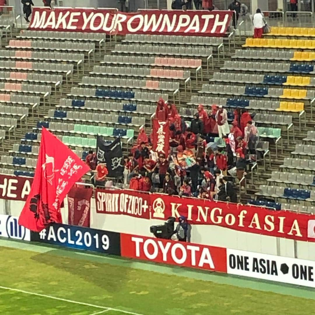 ジーコさんのインスタグラム写真 - (ジーコInstagram)「Uma vitoria espetacular do Kashima Antlers.Depois de estar perdendo de 2x0 e faltando 10 min pra acabar e tendo ainda um jogador expulso, virou  pra 3x2 e deu um passo grande para a classificação para as oitavas de final da Copa dos Campeoes da Asia. Serginho fez um golaço,o terceiro e comemorou homenageando a esposa que esta gravida.E a direção depois do jogo também comemorou. Rumo ao Bi. Parabens Kashima.」4月10日 0時15分 - zico