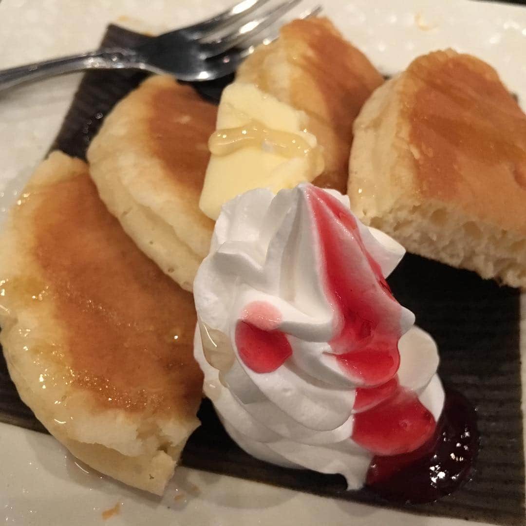 大久保藍子さんのインスタグラム写真 - (大久保藍子Instagram)「😋💕 #パンケーキ」4月10日 0時21分 - aiko_okb