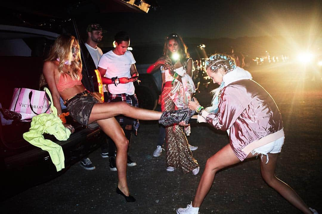 ジェローム・デュランさんのインスタグラム写真 - (ジェローム・デュランInstagram)「The struggle is real! 😂 Who’s ready for this? 🌴☀️ #coachella」4月10日 0時21分 - jeromeduran