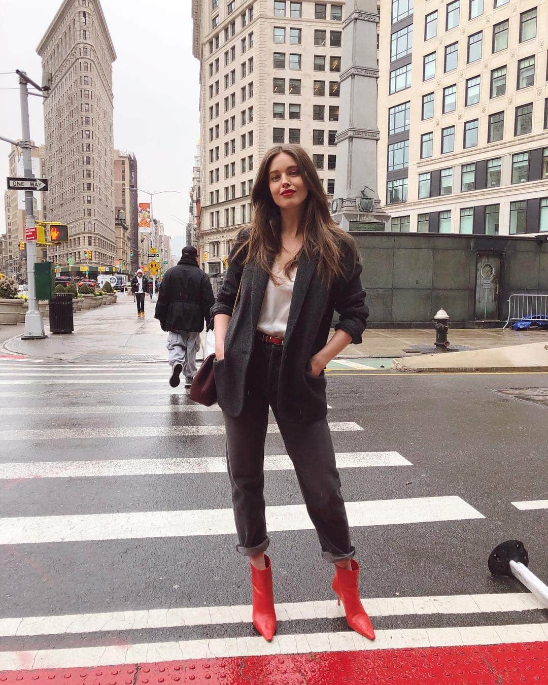 エミリー・DiDonatoさんのインスタグラム写真 - (エミリー・DiDonatoInstagram)「ily rain or shine NYC. ❤️👠 @lotteelisa」4月10日 0時39分 - emilydidonato