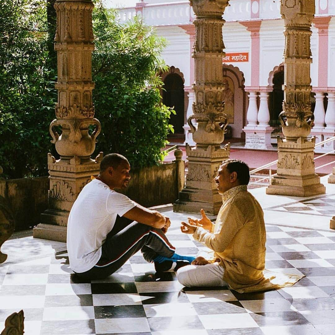 ウィル・スミスさんのインスタグラム写真 - (ウィル・スミスInstagram)「@WillSmith traveled to India to kick it in a Bollywood dance number, but it was the spiritual journey he took that meant the most 🙏」4月10日 0時59分 - willsmithsbucketlist