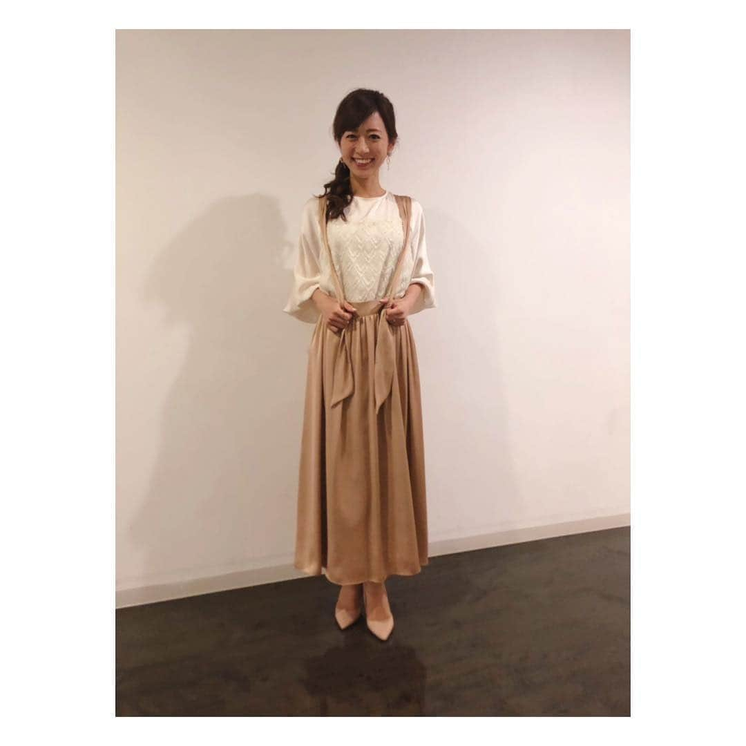 伊藤舞さんのインスタグラム写真 - (伊藤舞Instagram)「🌈 4月5日OA分の衣装です。 . tops&skirt⇨#lyrix . . #頑張るキミに花束を #ガンバナ #今週はお休み #次回は #19日です . #🎂 #おめでとうコメント #ありがとうございました #嬉しかったです #😭✨」4月10日 1時00分 - maiito_fbs