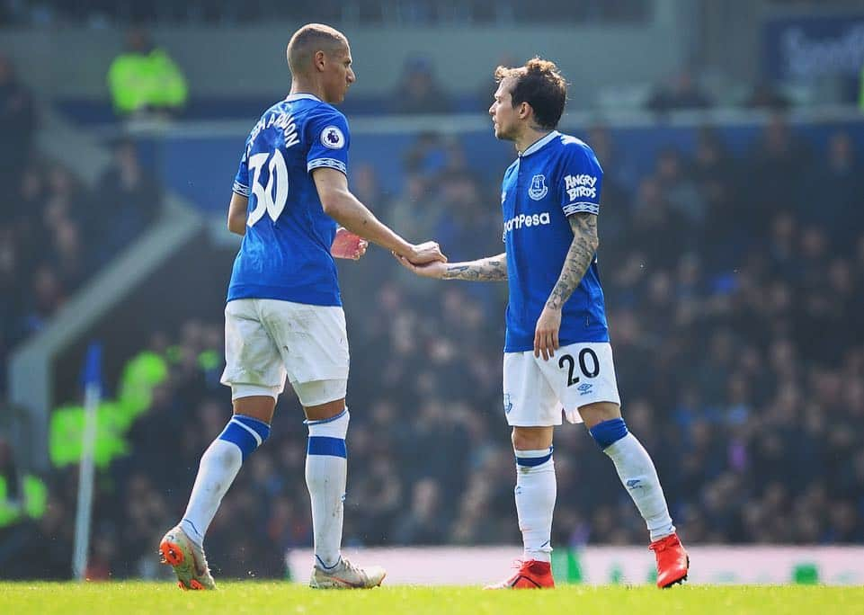 エヴァートンFCさんのインスタグラム写真 - (エヴァートンFCInstagram)「The Blues from Brazil. 💙🇧🇷 • • • #everton #richarlison #bernard #efc #coyb #blues #toffees #nsno #goodison #brazil #brasil #seleçãobrasileira #dançadopombo #pru #futebol #premierleague #pl」4月10日 1時43分 - everton