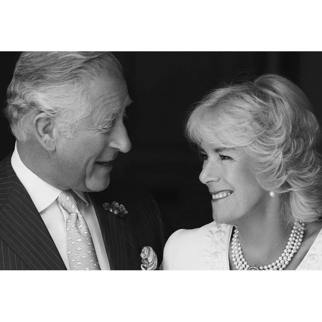 クラレンス邸さんのインスタグラム写真 - (クラレンス邸Instagram)「‪Thank you for your warm wishes on the occasion of The Prince of Wales and The Duchess of Cornwall’s wedding anniversary.‬ 📸 @alexilubomirski」4月10日 2時07分 - clarencehouse