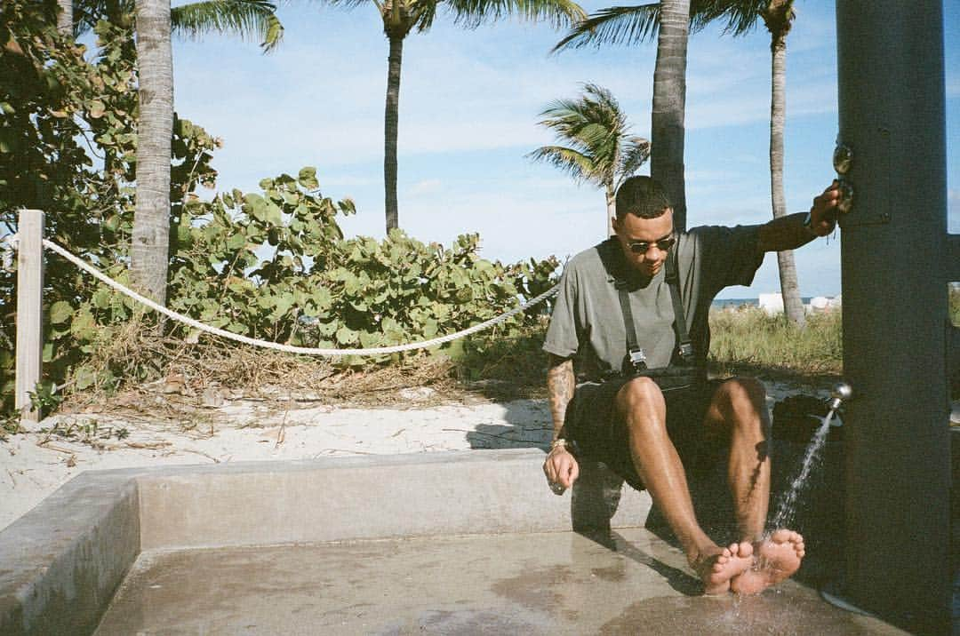 グレゴリー・ファン・デル・ヴィールさんのインスタグラム写真 - (グレゴリー・ファン・デル・ヴィールInstagram)「Only time I get wet feet」4月10日 2時37分 - gregoryvanderwiel