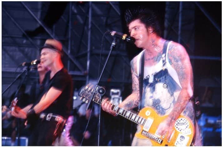 Rancidさんのインスタグラム写真 - (RancidInstagram)「Got sent these photos from Festival Teste Vuote Ossa Rotte, in Milan, 1998.  Thanks @rancid_fanatic for sourcing and @mattcabani for shooting.  If you have any old Rancid shots or footage, DM us!」4月10日 2時44分 - rancid