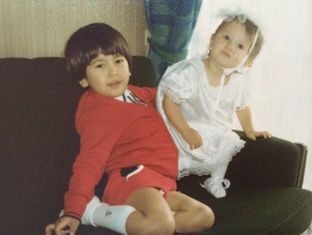 橋本麗香のインスタグラム：「Happy siblings day ❤️💙 ． @richard_john_archuleta ． キミがいるから、ボクがいるのさ。」