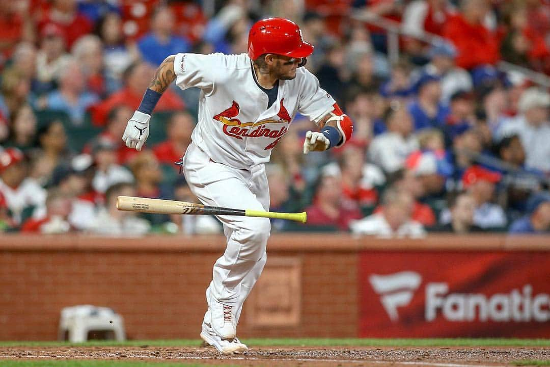 セントルイス・カージナルスさんのインスタグラム写真 - (セントルイス・カージナルスInstagram)「Breaking news: Yadier Molina is really good at baseball! 🐐」4月10日 13時03分 - cardinals