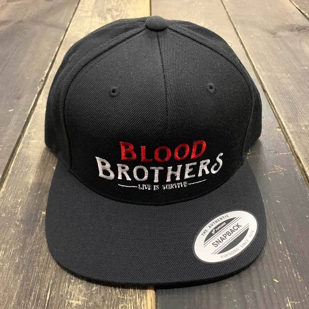 Dancers Collectionさんのインスタグラム写真 - (Dancers CollectionInstagram)「【NEW ARRIVAL】﻿﻿ ﻿ ■KOB Clothing BLOOD BROTHERS﻿ ﻿ KOB Clothingよりまたまた新作のご紹介🙌💥﻿ TWIGGZをはじめ、RAGPOUNDメンバーも着用していたこちらのBLOOD BROTHERSデザインは今回も完売/再入荷なしのはずなので是非お早めにGETして下さい😎🔥﻿ この機会をお見逃し無く👍👍﻿ ﻿ ﻿﻿ 【KOB Clothing（ケーオービー クロージング）】﻿﻿ "Krump Our Base"﻿﻿ "King Of Buck"﻿﻿ "Keep On Believing"﻿﻿ の3つのコンセプトに、LA発祥のKRUMPカルチャーをコネクトして生まれたLIFE STYLEを提案するアパレルブランド﻿﻿﻿ 大人気KRUMP集団TWIGGZ FAMのメンバーも愛用するこちらのブランドの新作がリリースとなります。﻿﻿ ﻿ ﻿﻿ 👇オンラインストアでも購入可能です👇﻿﻿ [WHITE]﻿ http://shop.dancers-c.com/?pid=142058100﻿ ﻿ [BLACK]﻿ http://shop.dancers-c.com/?pid=142058078﻿ ﻿ [CAP]﻿ http://shop.dancers-c.com/?pid=142057837﻿ ﻿﻿﻿ 電話通販も可能です😊 ﻿﻿﻿ お気軽にお問い合わせ下さい✨ ﻿﻿﻿ ﻿﻿﻿ ダンサーズコレクション原宿店 ☎03-5474-9575﻿﻿ ﻿﻿﻿ #KOB﻿﻿ #ダンコレ #ダンサーズコレクション #dancerscollection #tokyo #harajuku﻿﻿ ﻿﻿ ﻿」4月10日 13時10分 - dancerscollection