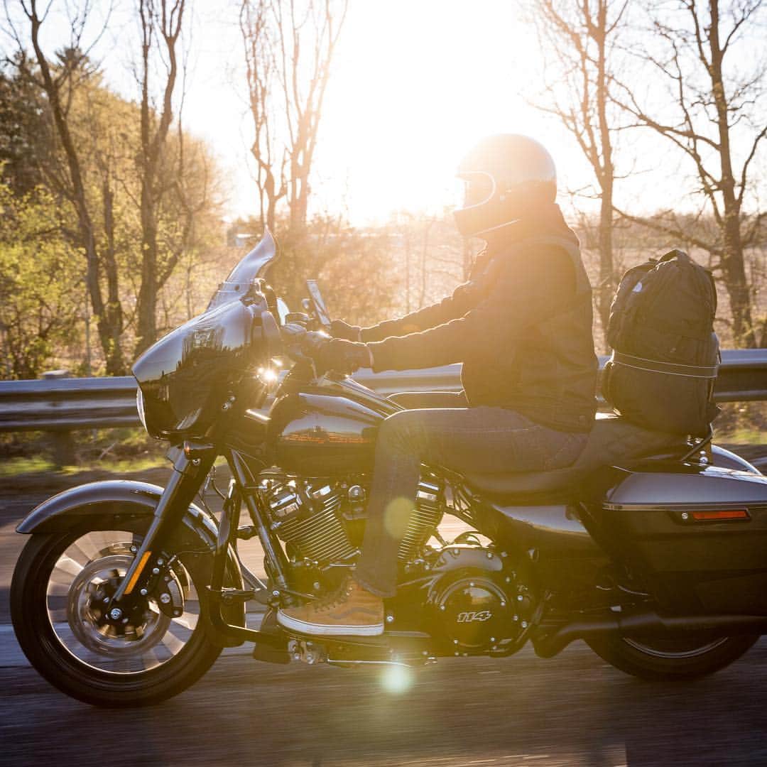 Harley-Davidsonさんのインスタグラム写真 - (Harley-DavidsonInstagram)「On the road to @TheCongregationShow. 6 riders, almost 500 miles, 4 states, and 3 days 2 the show. Day 1 in the books. 🙌  #HarleyDavidson #HDCongregationGiveaway」4月10日 13時34分 - harleydavidson