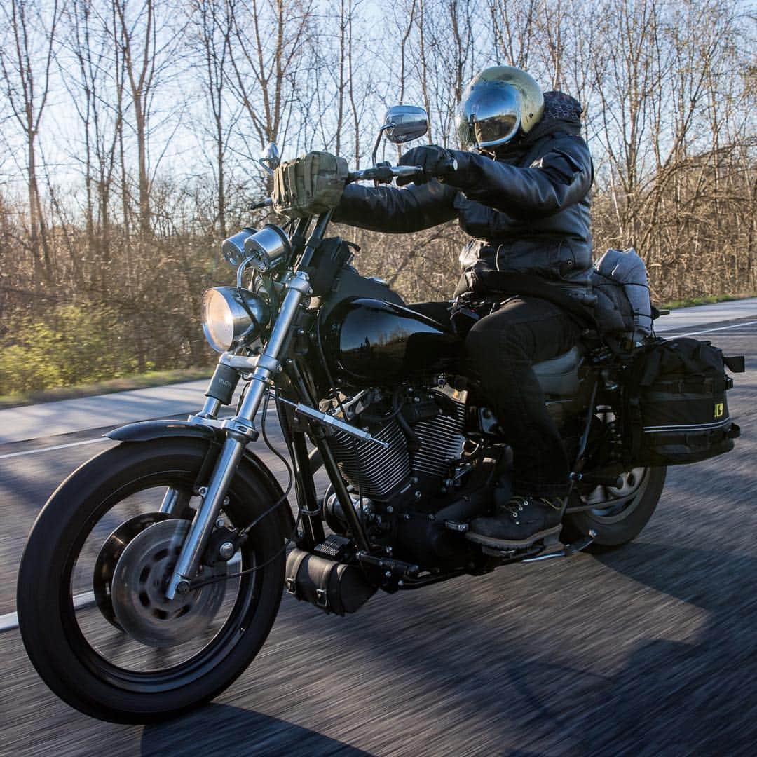 Harley-Davidsonさんのインスタグラム写真 - (Harley-DavidsonInstagram)「On the road to @TheCongregationShow. 6 riders, almost 500 miles, 4 states, and 3 days 2 the show. Day 1 in the books. 🙌  #HarleyDavidson #HDCongregationGiveaway」4月10日 13時34分 - harleydavidson