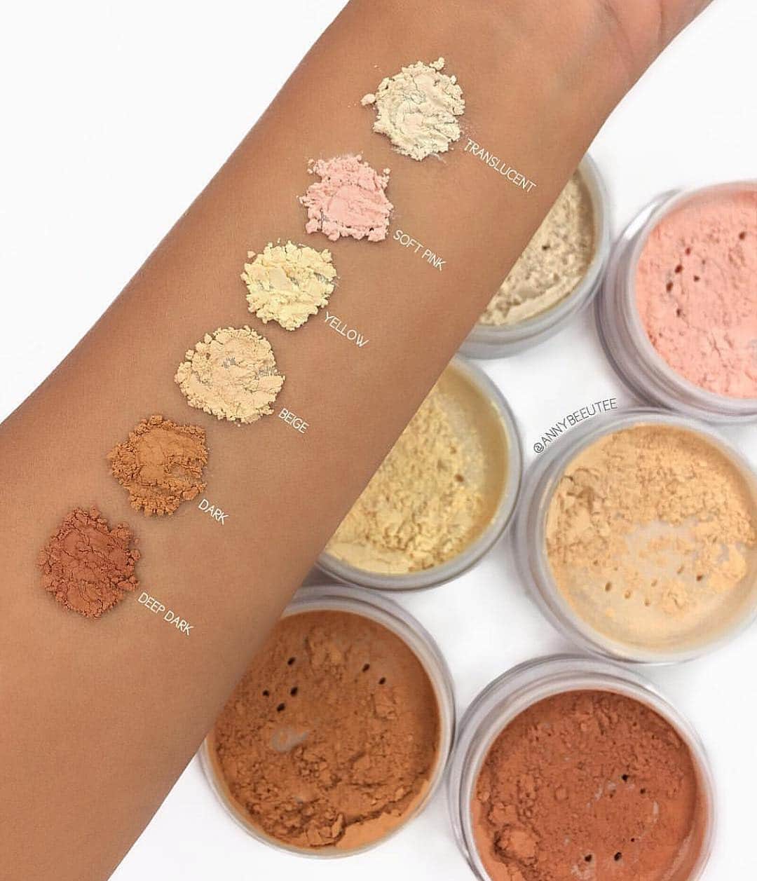 Kylie Cosmeticsさんのインスタグラム写真 - (Kylie CosmeticsInstagram)「The wait is almost over! Setting Powders restock this FRIDAY the 12th💕✨ pic by @annybeeutee」4月10日 5時05分 - kyliecosmetics