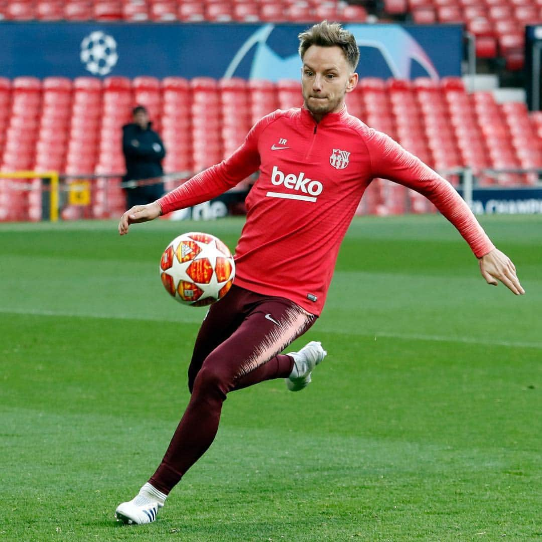 イヴァン・ラキティッチさんのインスタグラム写真 - (イヴァン・ラキティッチInstagram)「Ready 💪⚽ #ChampionsLeague #OldTrafford #ForçaBarça 🔵🔴」4月10日 5時12分 - ivanrakitic