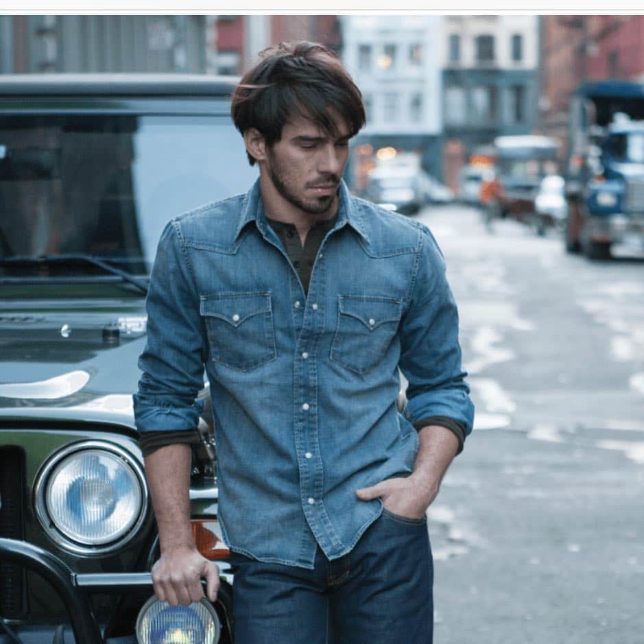 ジーンショップのインスタグラム：「The perfect denim shirt, get it now for 40% off.」